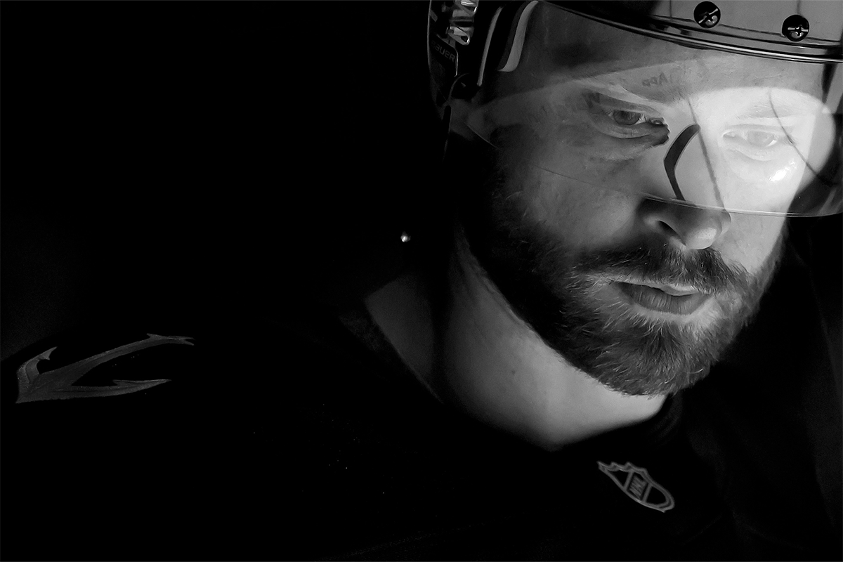 Adam Larsson photo about to go on ice