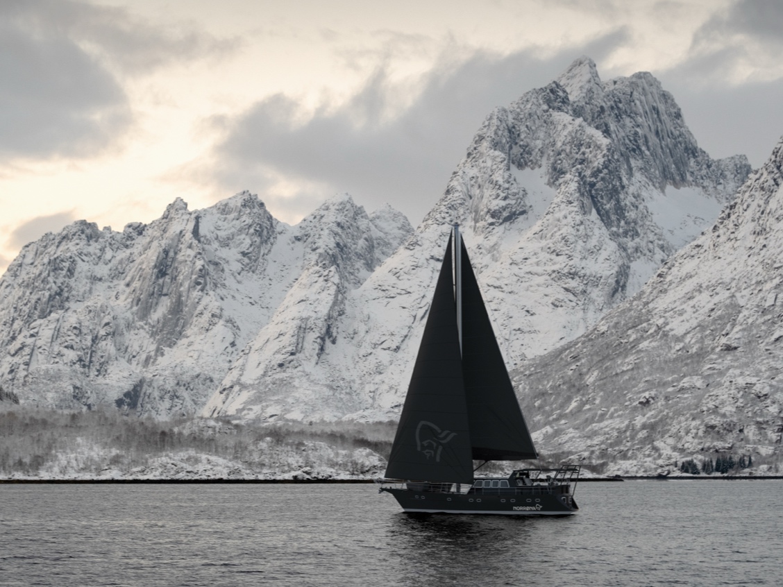 Explore Varg Sail Yacht