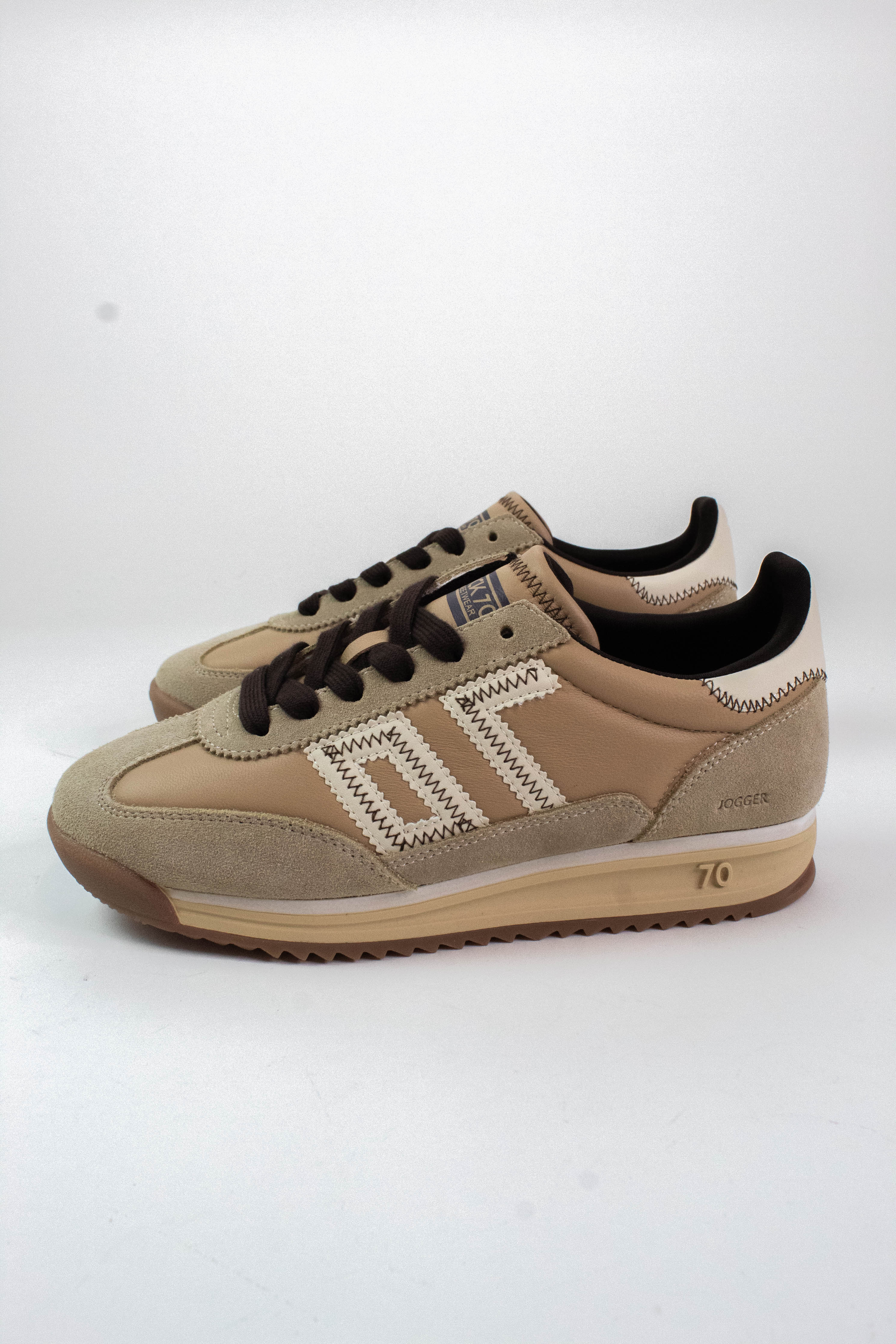 Image of Jogger Sporty Vintage Sneaker, Beige Milk Coffee | Back 70
