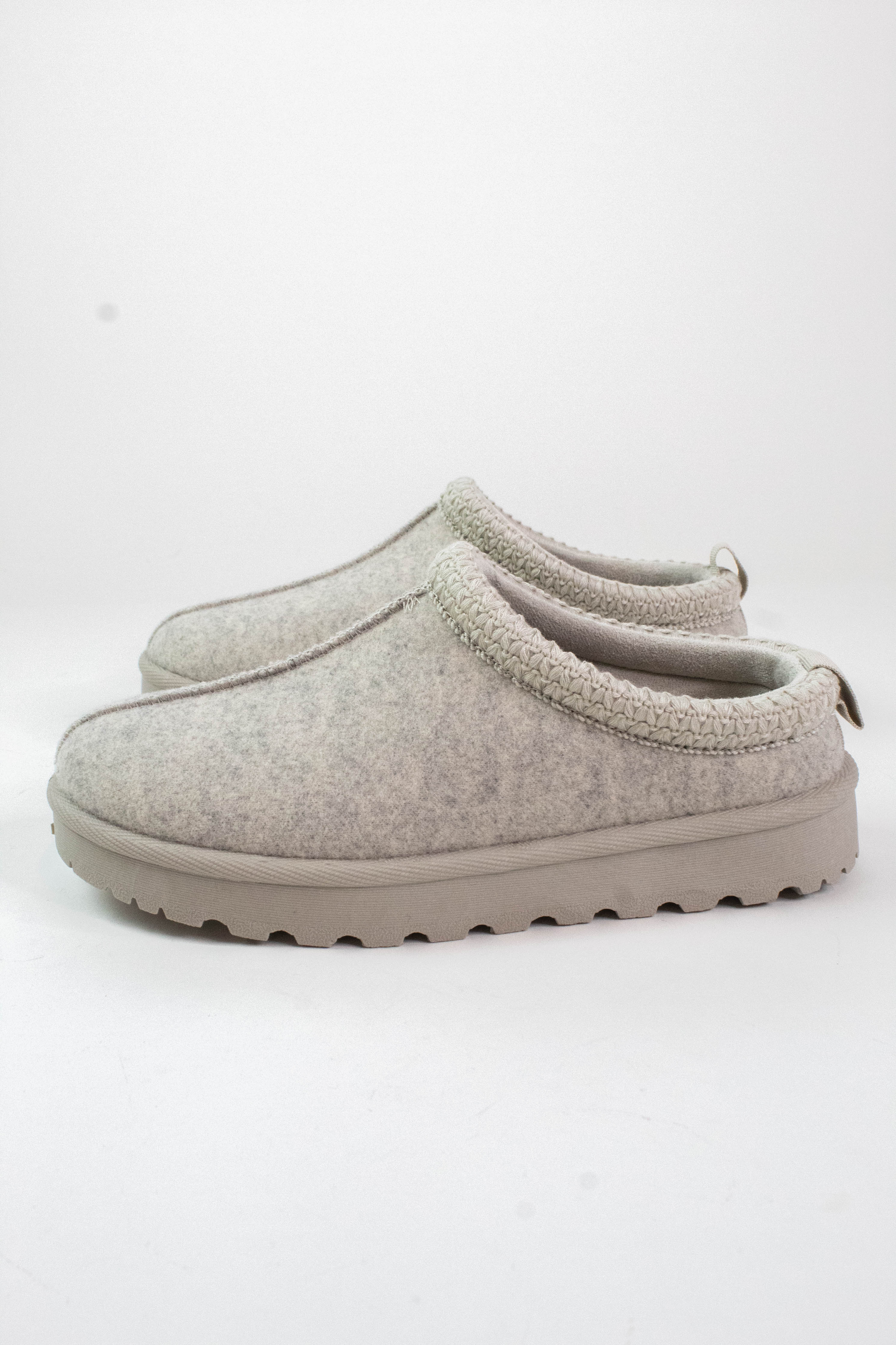 Image of Zen Stitched Slippers, Oatmeal | Beach by Matisse