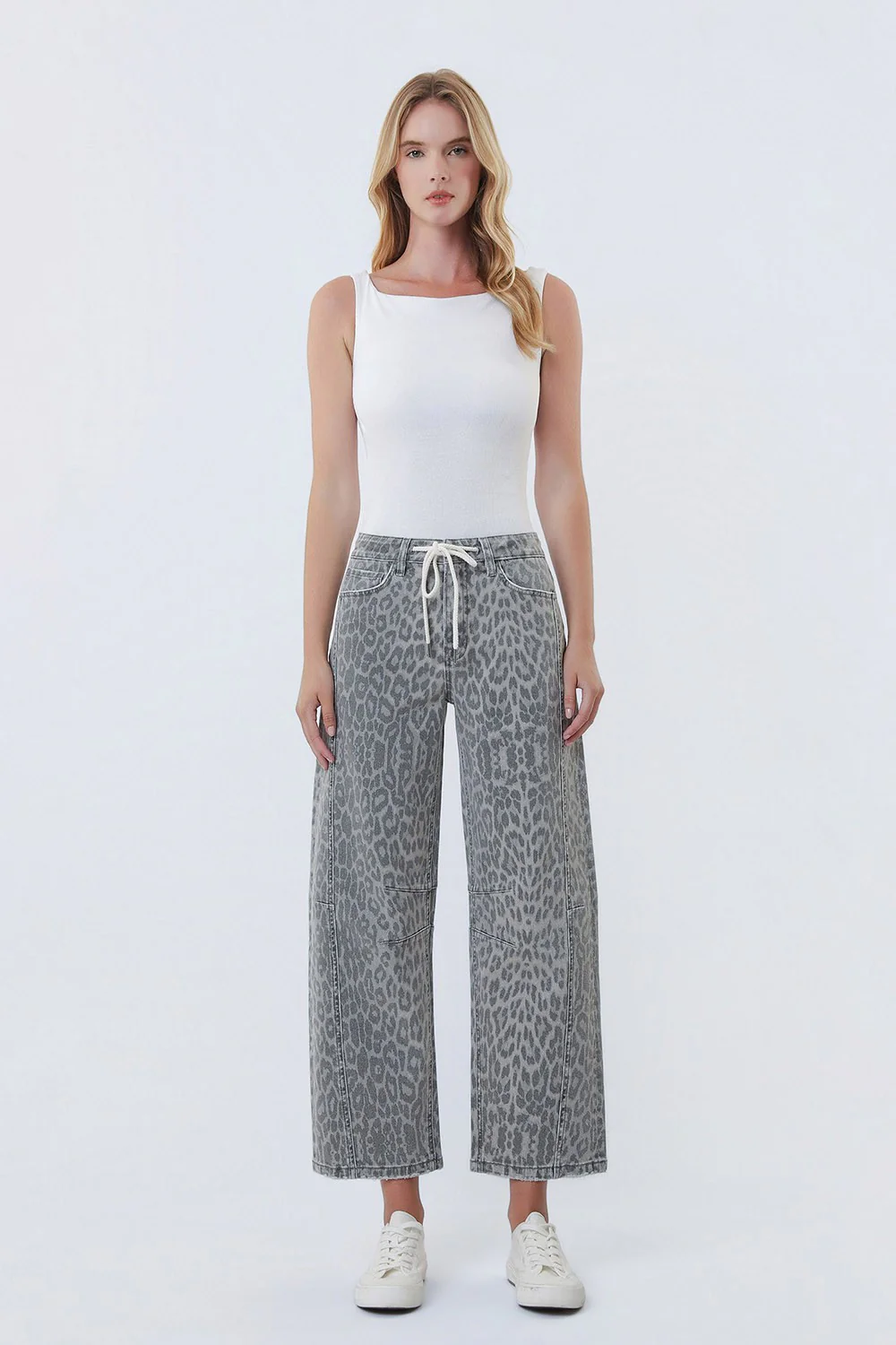 Image of Vivi Leopard Barrel Jeans, Grey Leopard