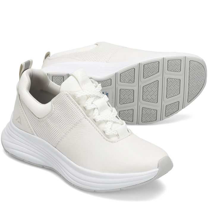 Shop Align™ Tulia sneakers in white