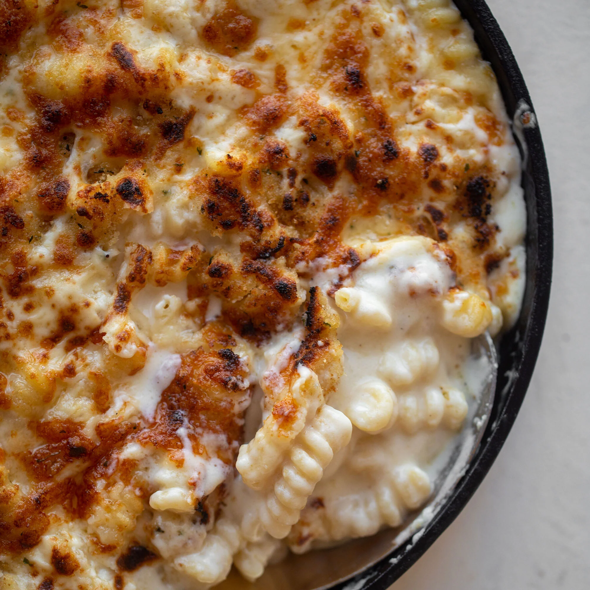 Creamy Fontina Baked Macaroni and Cheese