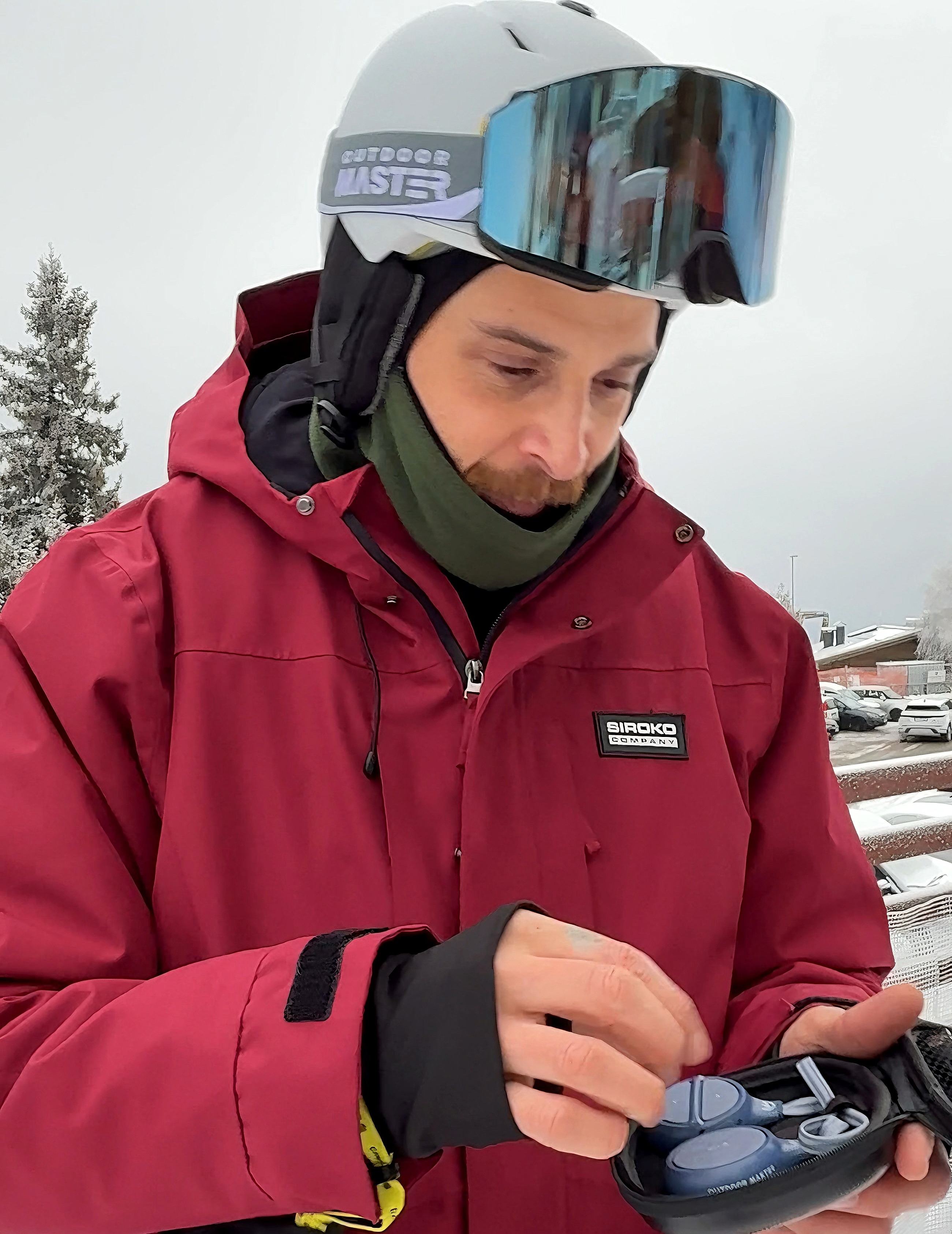snow-helmets