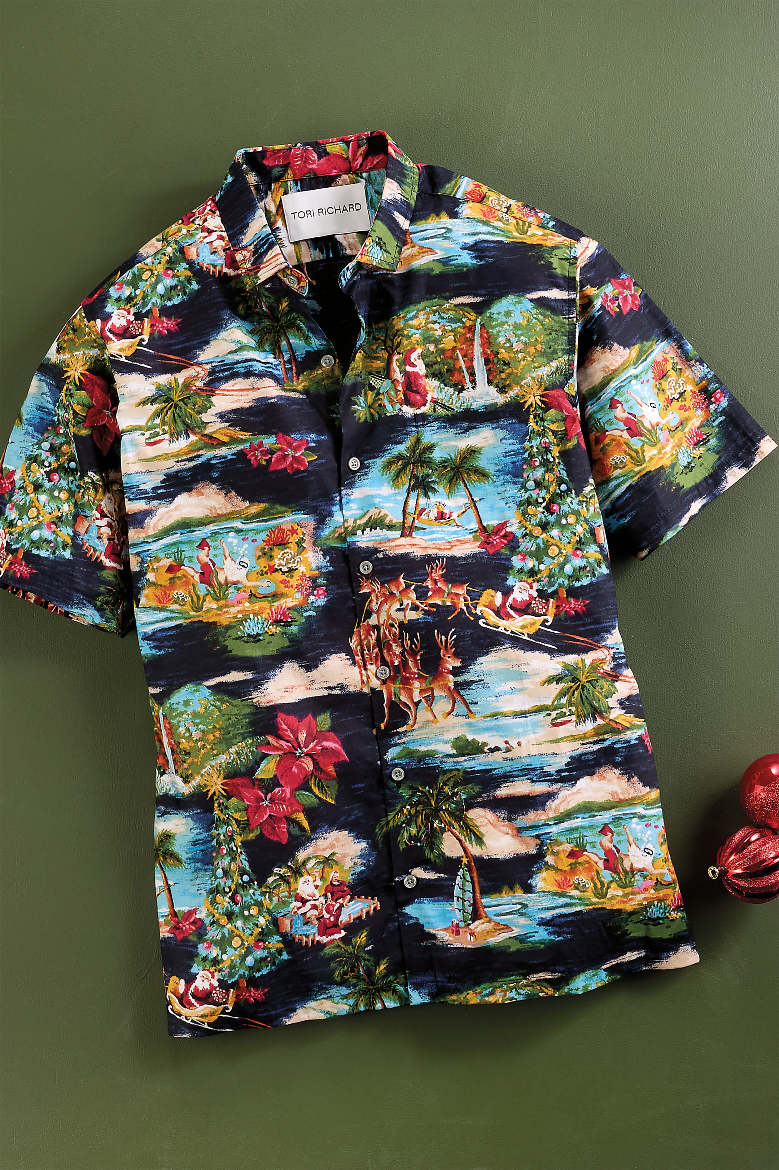 Image of Tori Richard Short Sleeve Sleighcation Lawn Camp Shirt