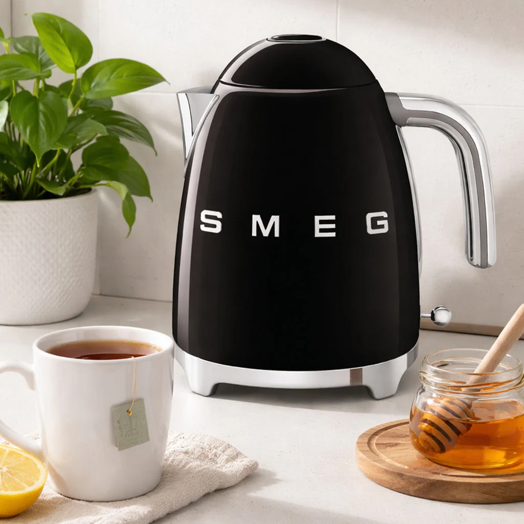 Flashsale–SMEG Kettle Countertop Icons at Zulily