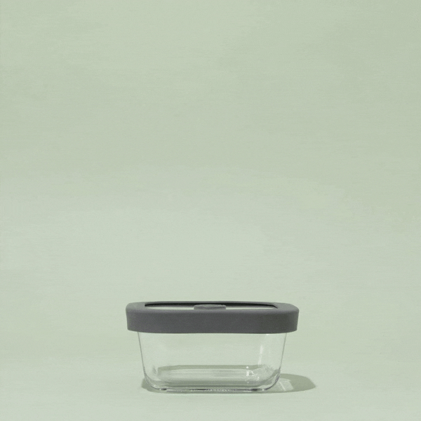 Our borosilicate Glass Containers are plastic-free, non-porous, and made to keep meals clean meal after meal. 