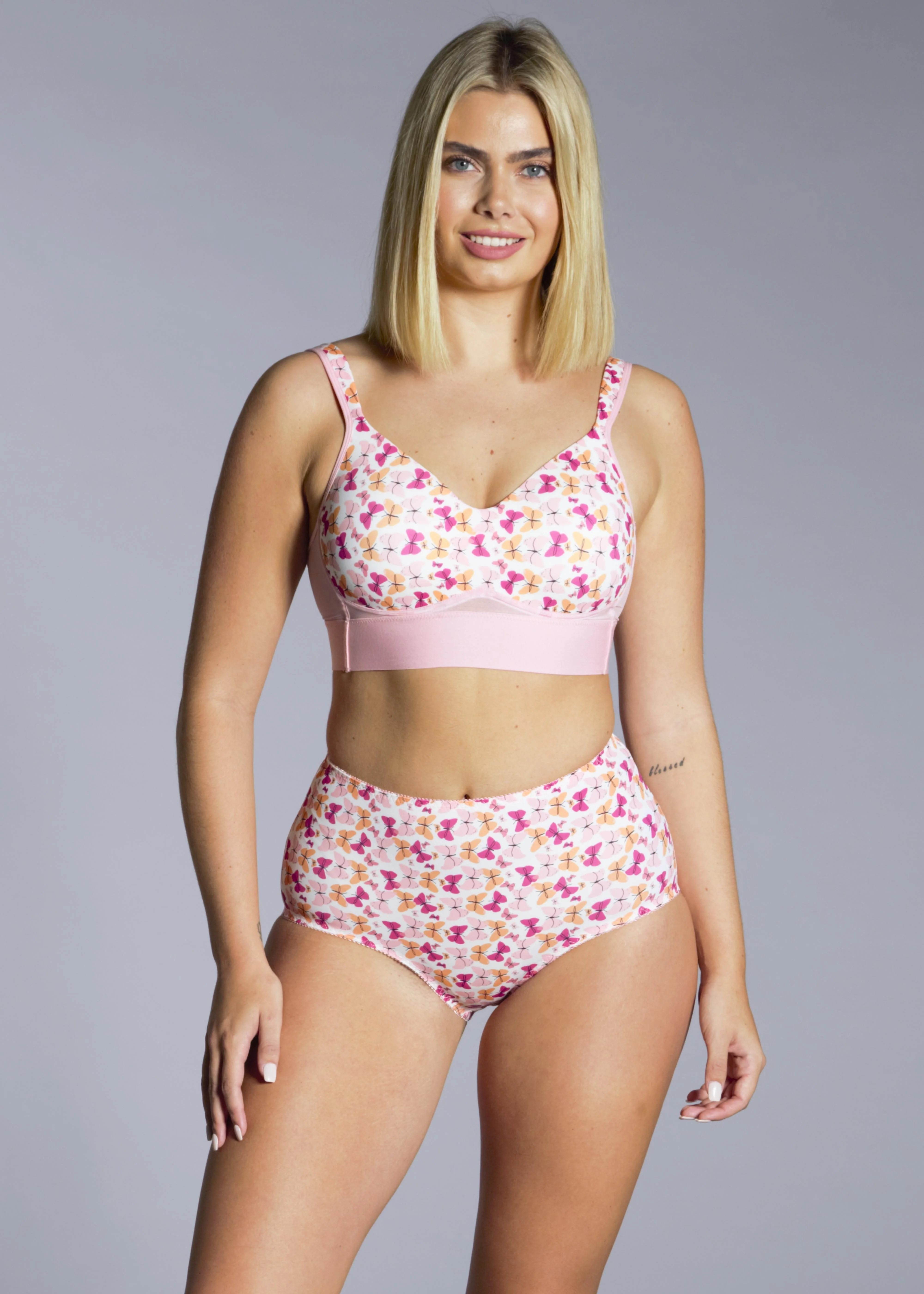 Image of 2-Pack: Molded Cup Bra with Elastic Band and Mesh Back Detail