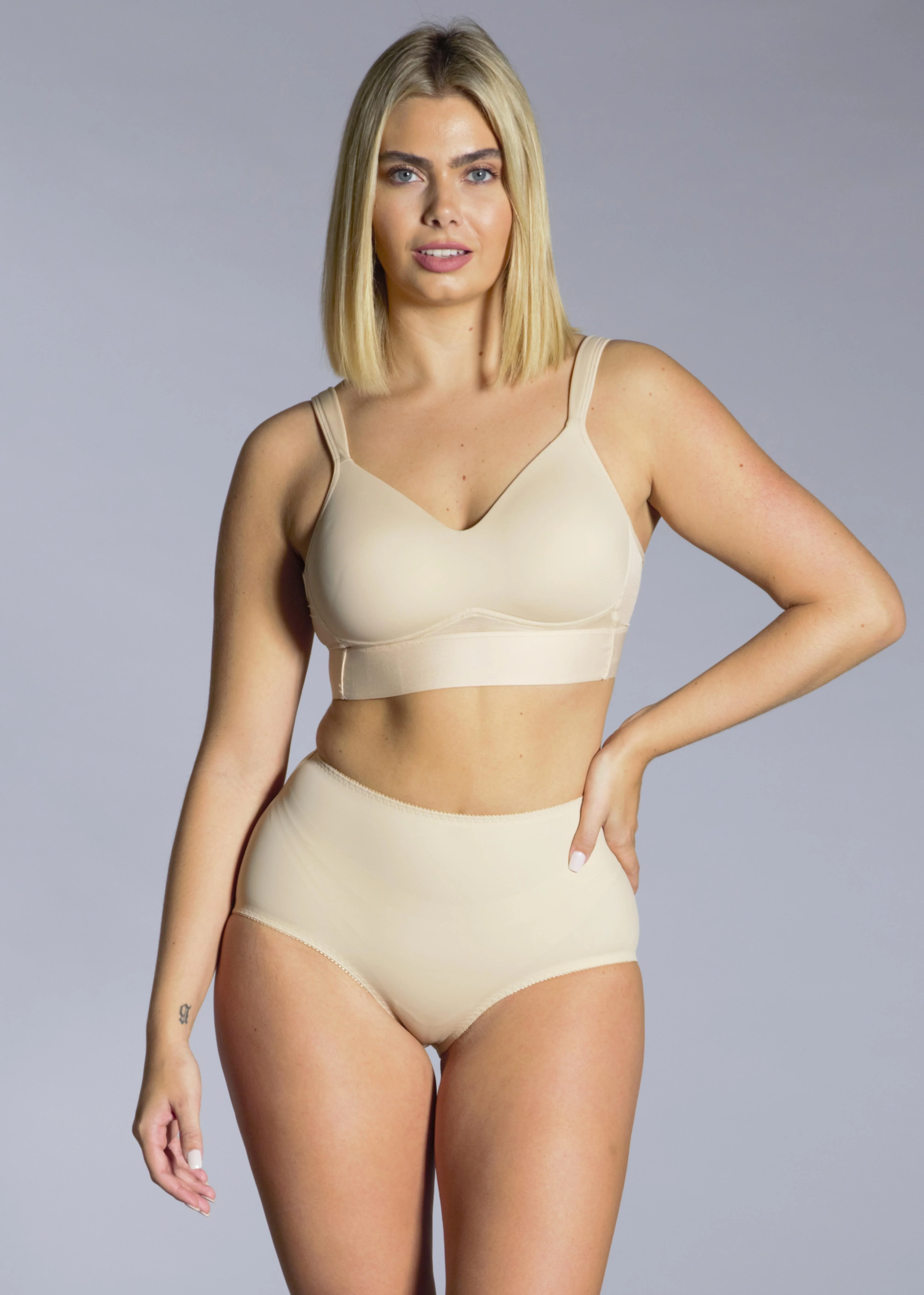 Image of Molded Cup Bra with Mesh Back Detail