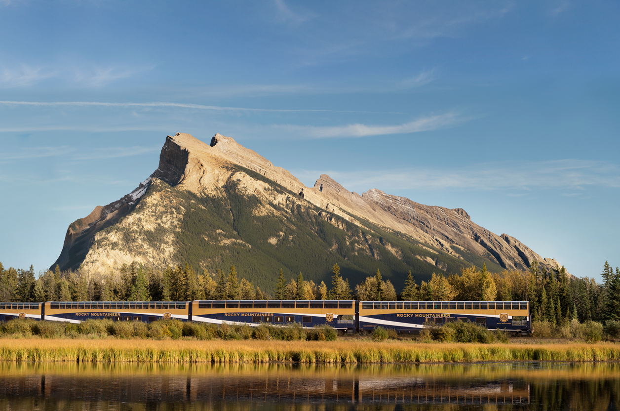  RM_Vermilion_Train_3_HERO_NH_2017 File Size: 0.82 MB Rocky Mountaineer passing Vermilion Lakes near Banff.