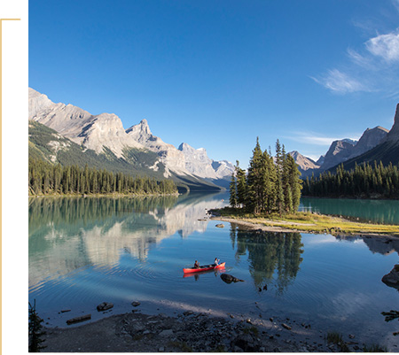 Maligne Lake and Spirit Island in Jasper, Alberta.