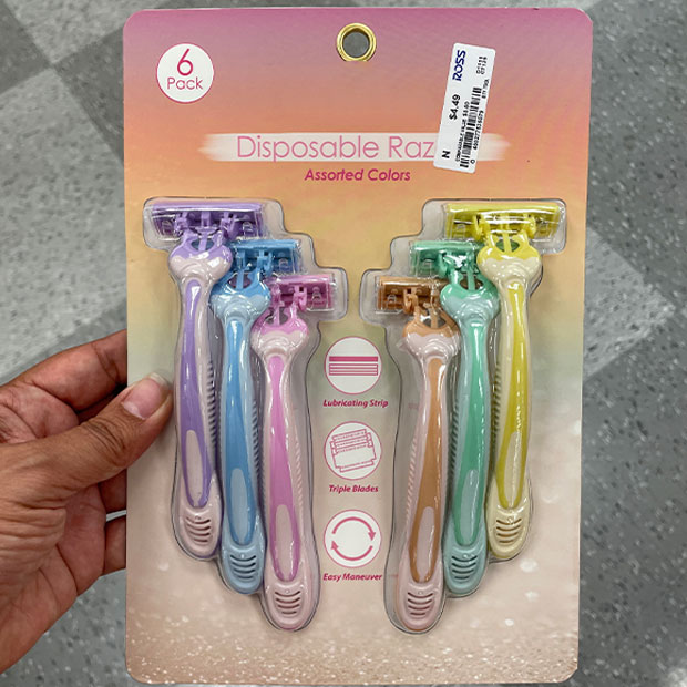 COLORFUL SHAVING RAZORS. 