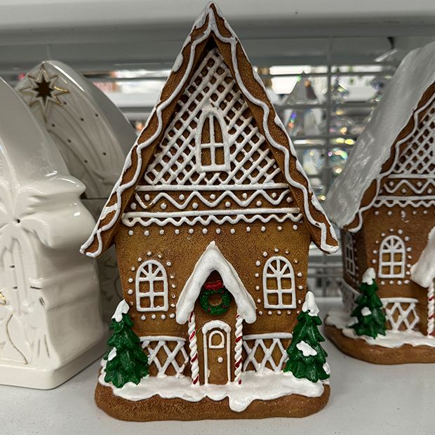 Decorative ginger bread house from Ross