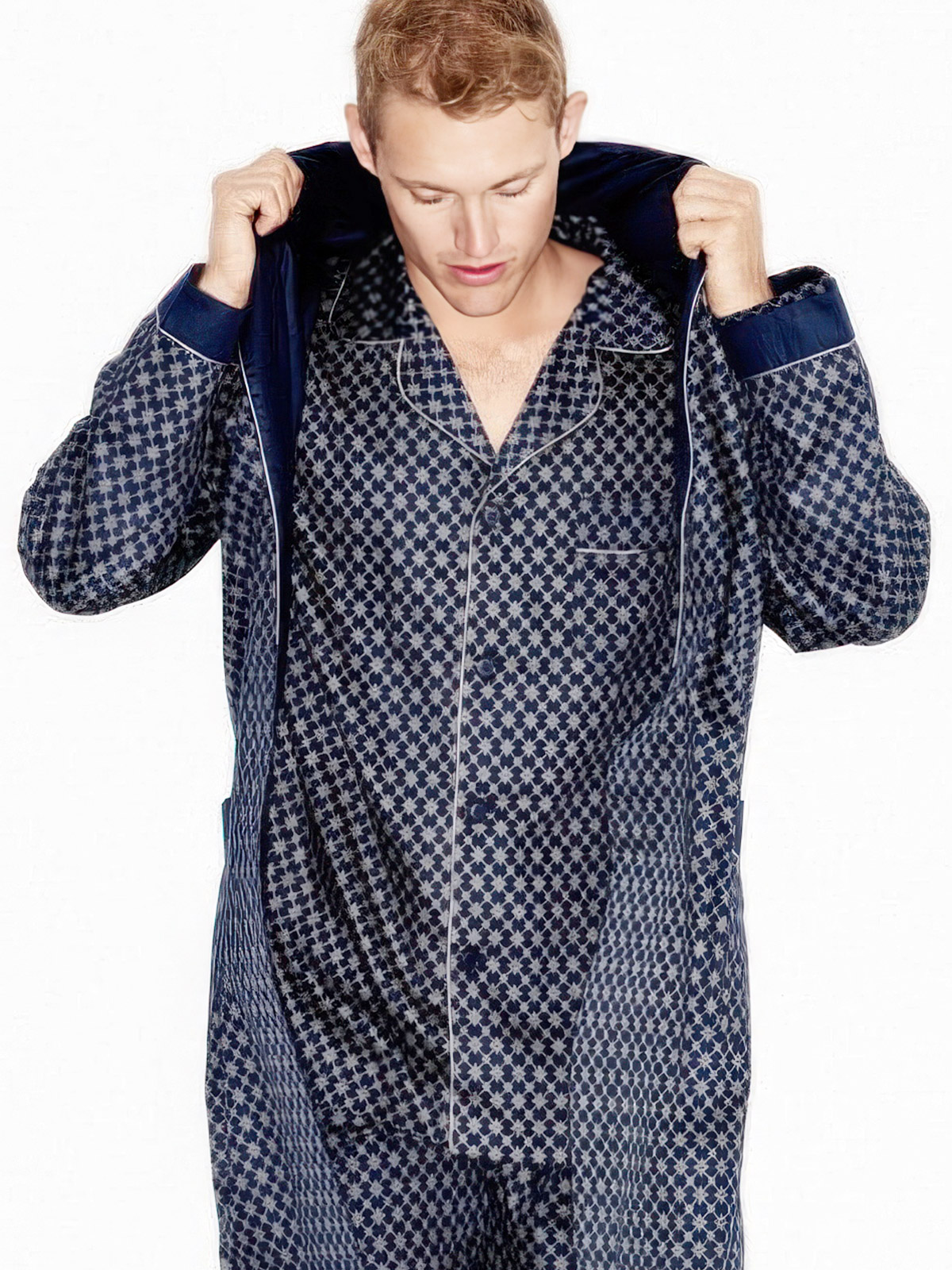Pajama and matching robe in 100% organic cotton in Navy with a Gray print.