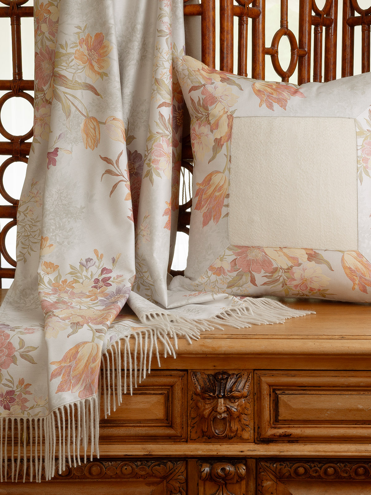 Dauphiné: Matching Damask/Cashmere Throw & Pillow