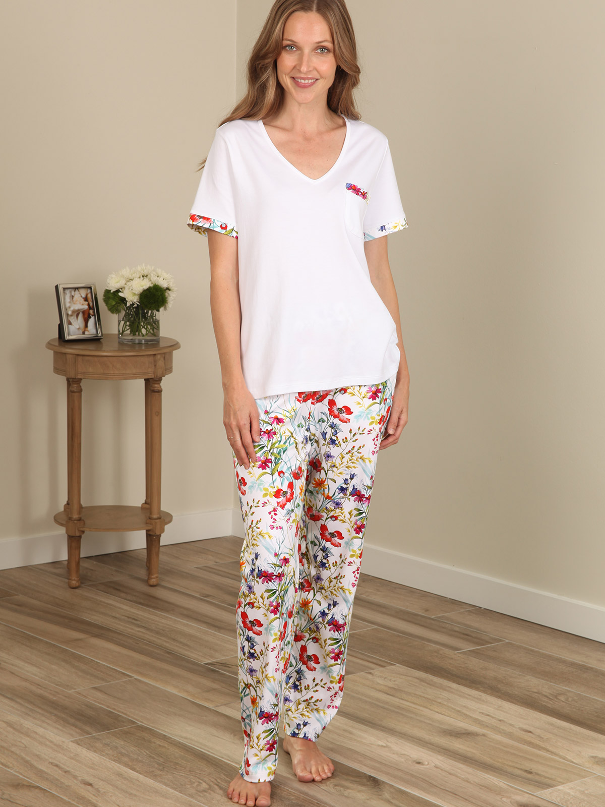 Short-sleeve top with pajama pants