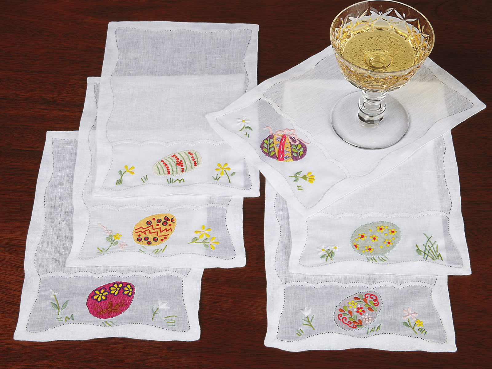 Set of 6 Cocktail Napkins embroidered with Easter Eggs