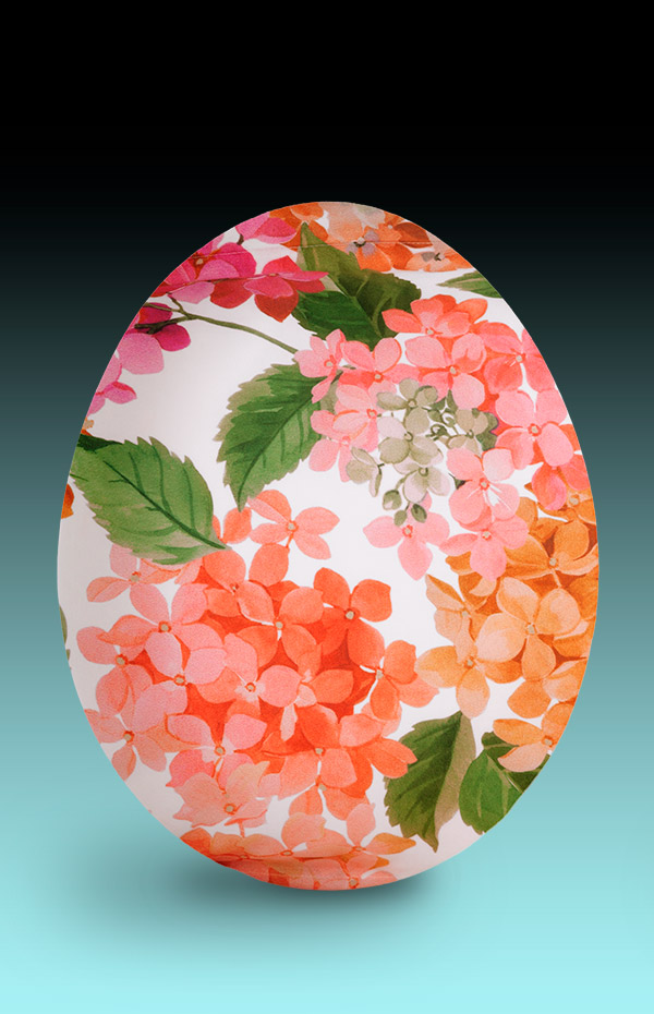 Flourishing hydrangeas bloom with budding optimism and bright color. Fnished with tiny, delicate scalloped edges in Pink.