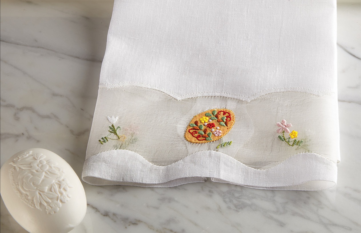 Bath Collections: Guest Towels, Bath Robes, Shower Curtains & more!