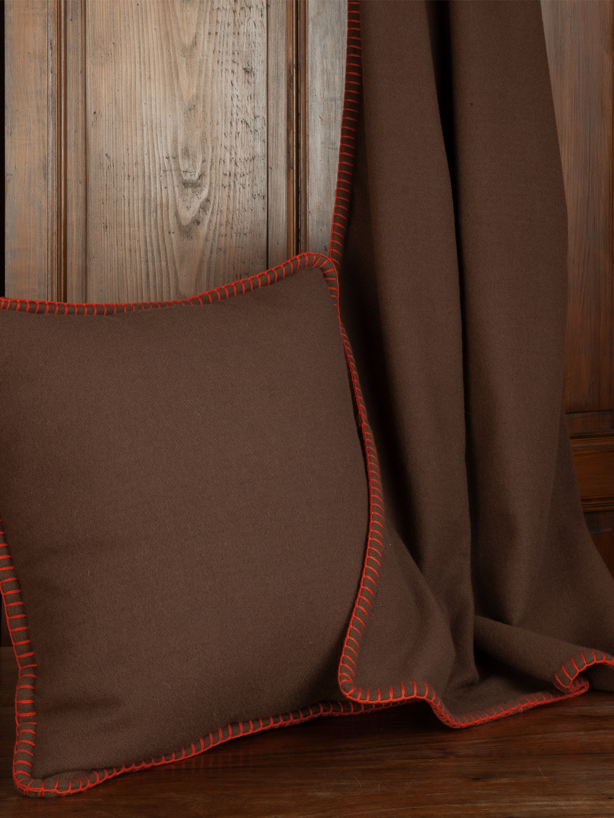 Chocolate throw & pillow, 100% extra fine Australian merino wool, from Spain.