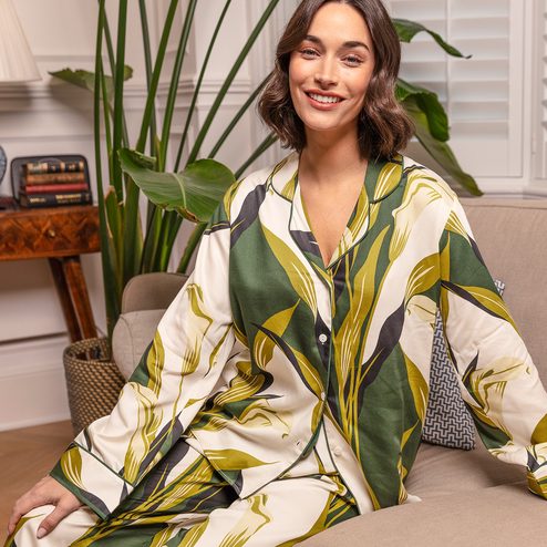 Stunning nightgowns, elegant nightshirts, pajamas, ultra luxurious robes & more!