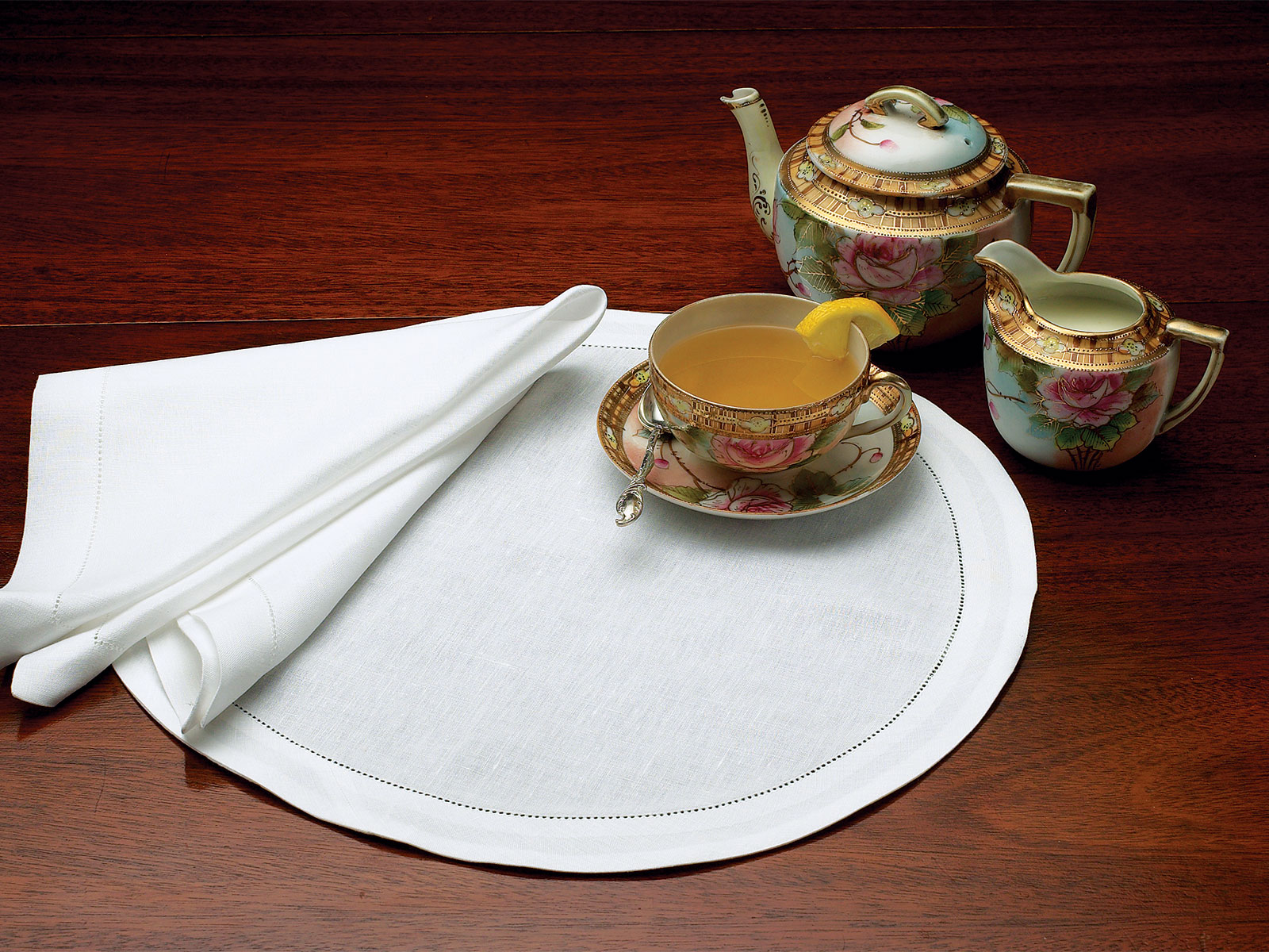 Classic Marbella linen placemat & napkins, handcrafted in ltaly.