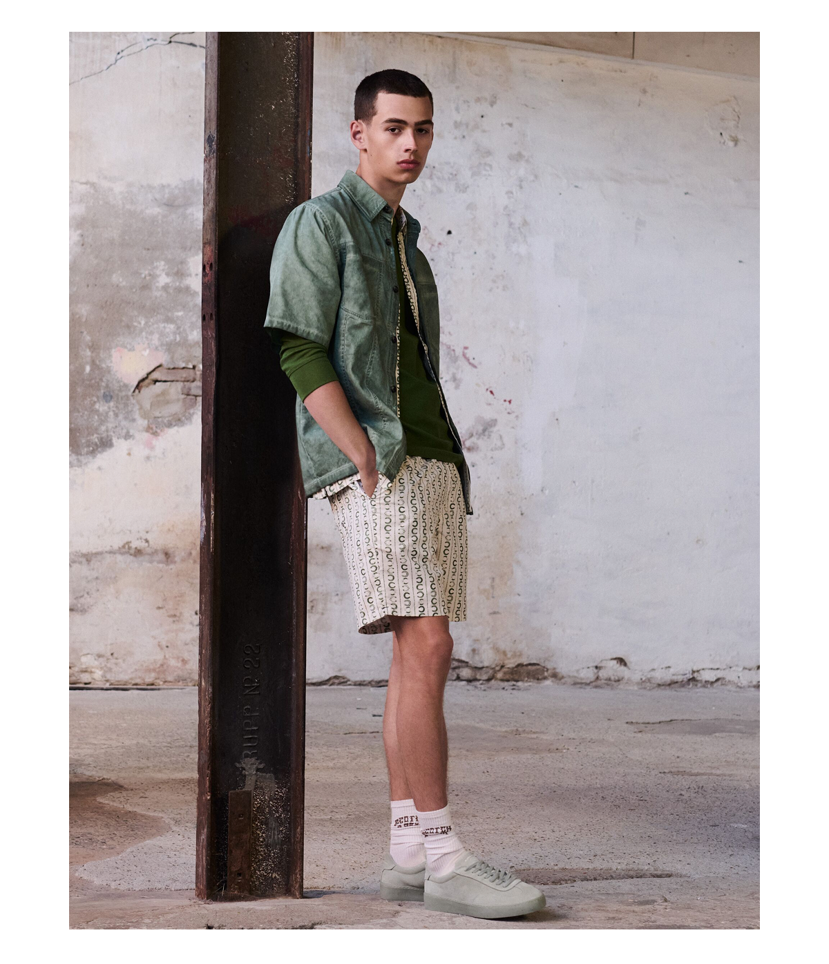 Washed Cotton Relaxed-Fit Short Sleeved Shirt