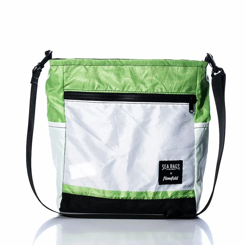 A vintage Sea Bag