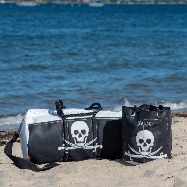 Jolly Roger Beverage Bucket