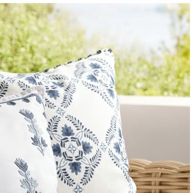 Altamar Outdoor Pillow