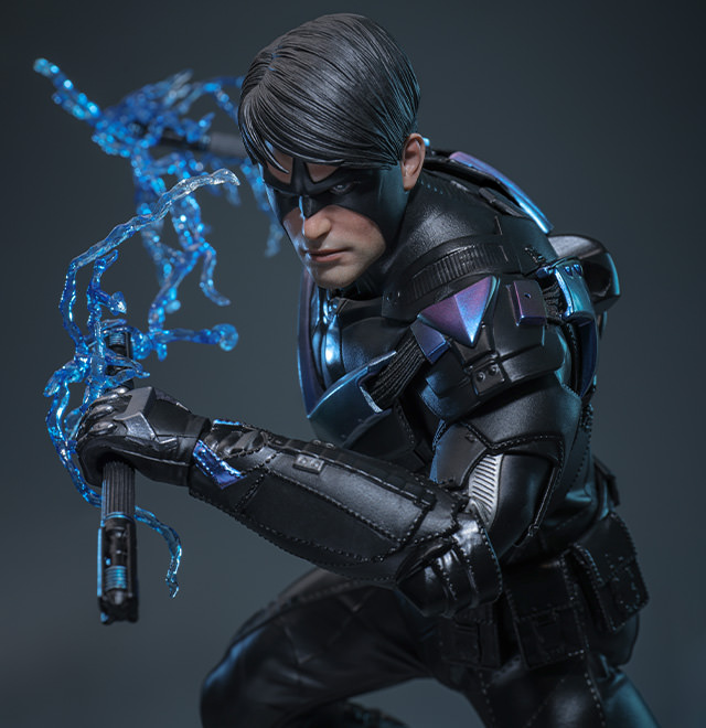 Nightwing Sixth Scale Figure