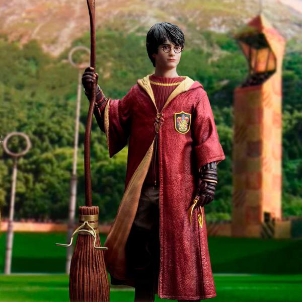 Harry Potter (Quidditch Edition) Statues by Prime 1 Studio