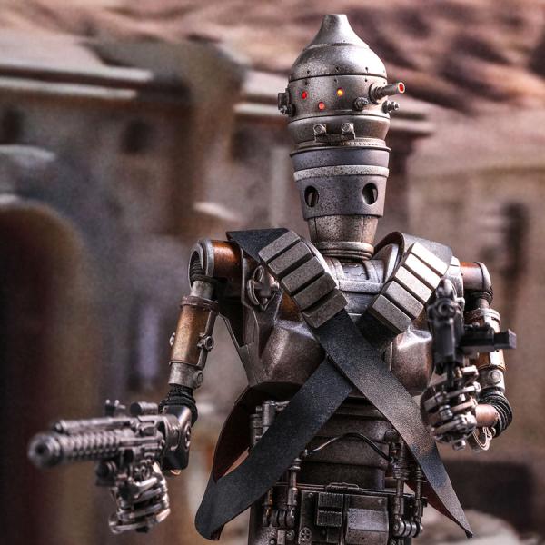 IG-11 Sixth Scale Figure by Hot Toys