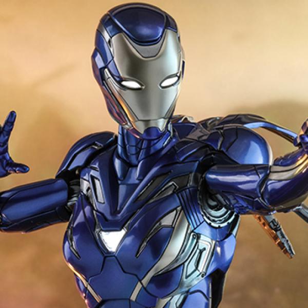 Rescue Sixth Scale Figure by Hot Toys