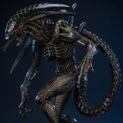 Grid Alien Statue