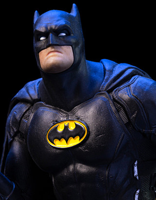 Batman Black Version Deluxe 1:10 Scale Statue by Iron Studios