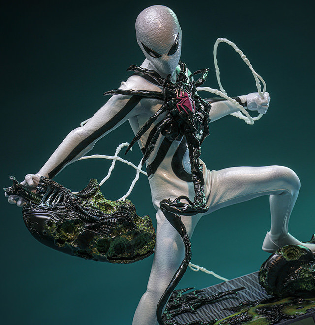 Miles Morales (Aliens vs Avengers Suit) Sixth Scale Figure