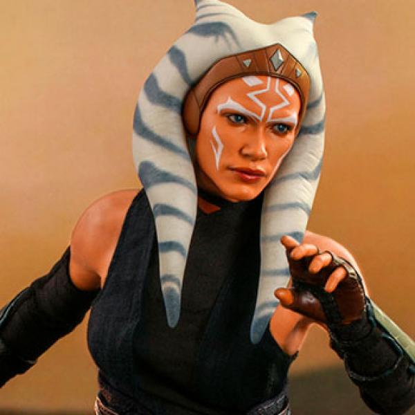 Ahsoka Tano Sixth Scale Figure by Hot Toys