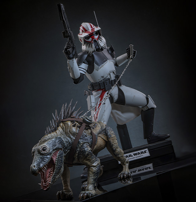 Sergeant Hound Sixth Scale Figure