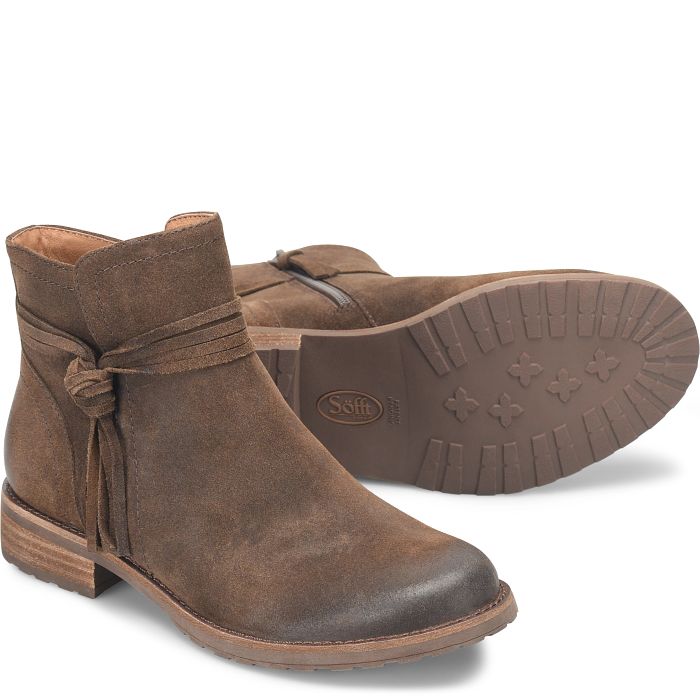 Blake in Brown