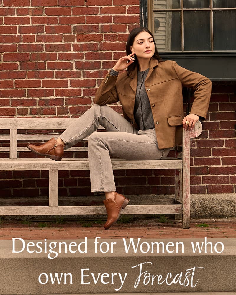 Model wearing Sofft's Beatrice in Golden Brown