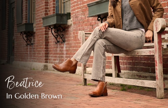 Model wearing sofft's Beatrice in Golden Brown