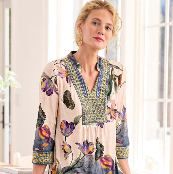 Embroidered Floral 3/4 Slv Knit Top