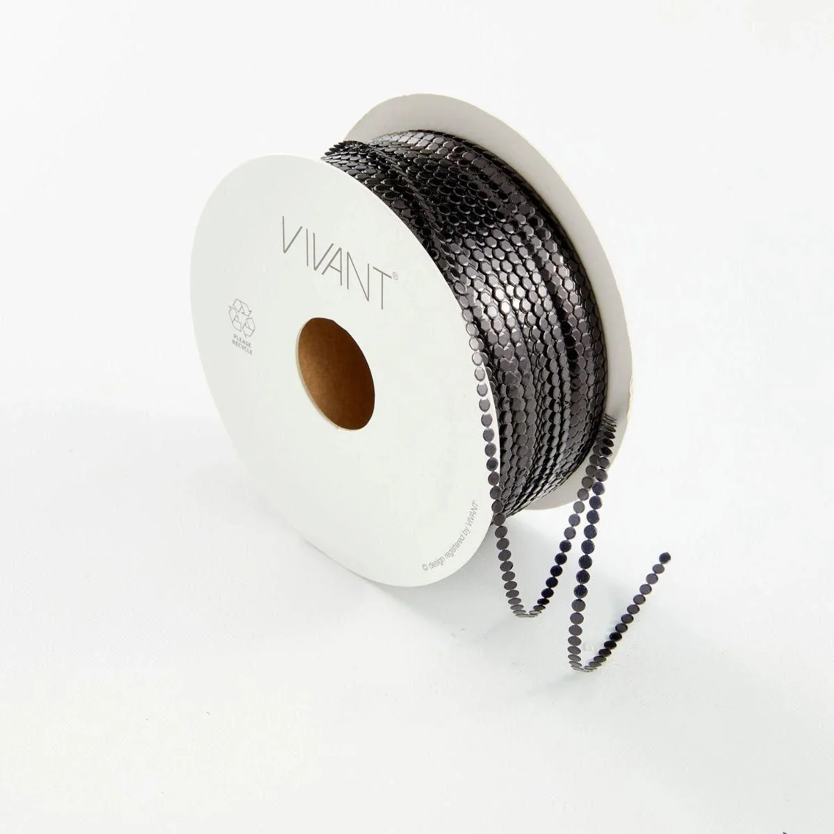 Image of Vivant - Circle' Black Metallic Cord (54 yards)