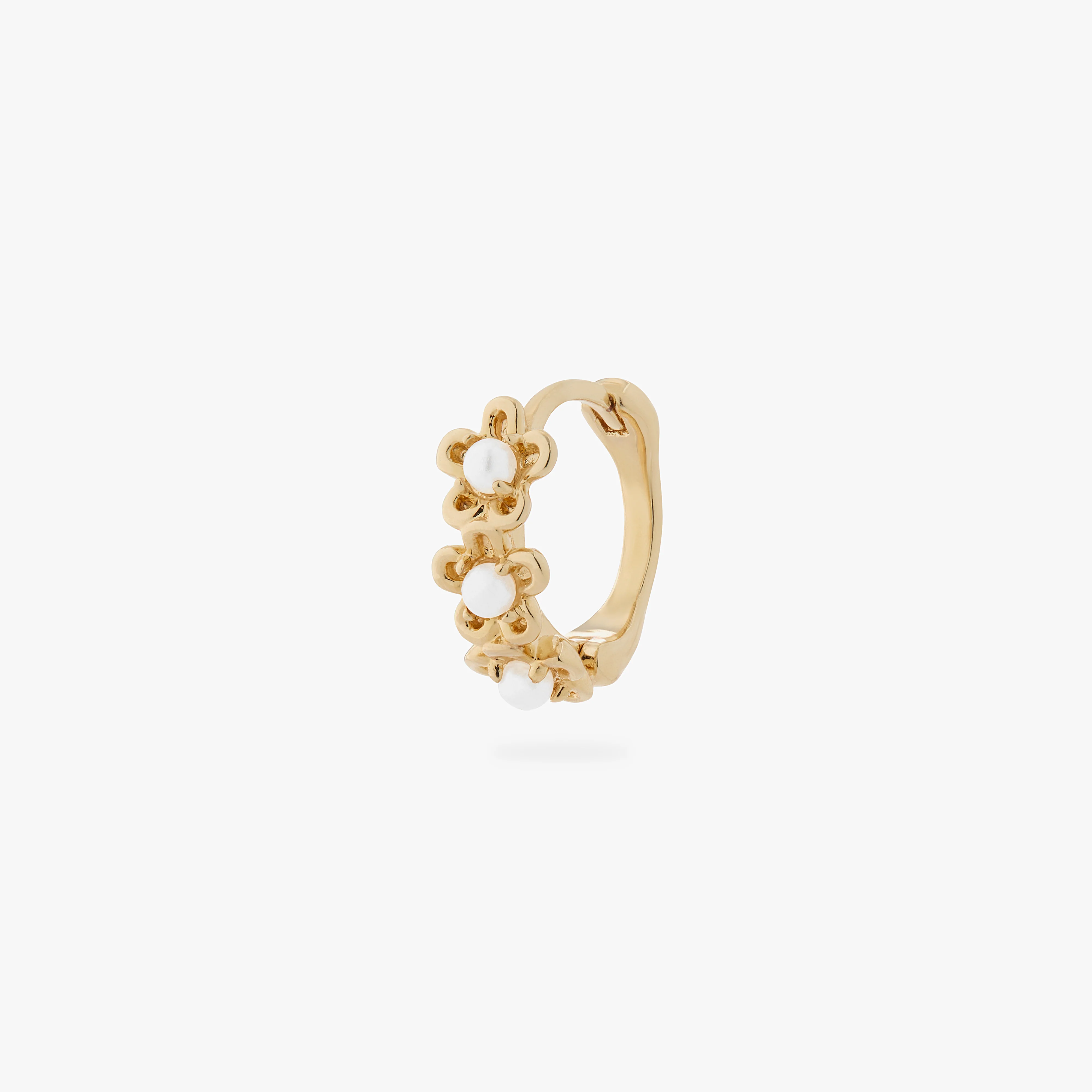 Image of Pearl Daisy Huggie