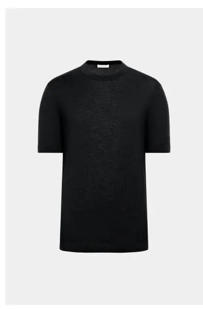 Black tshirt