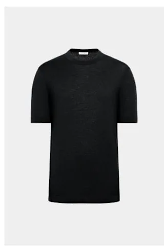 Black tshirt
