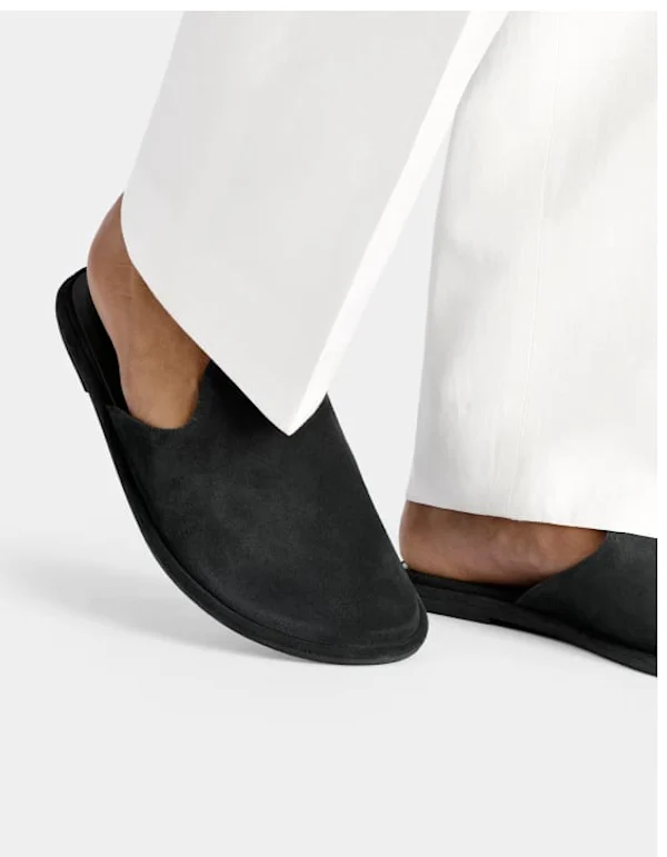 Black slippers