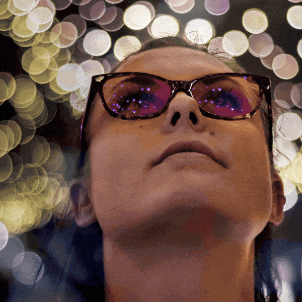 Flicking light gif. Sleep Swannies. 
