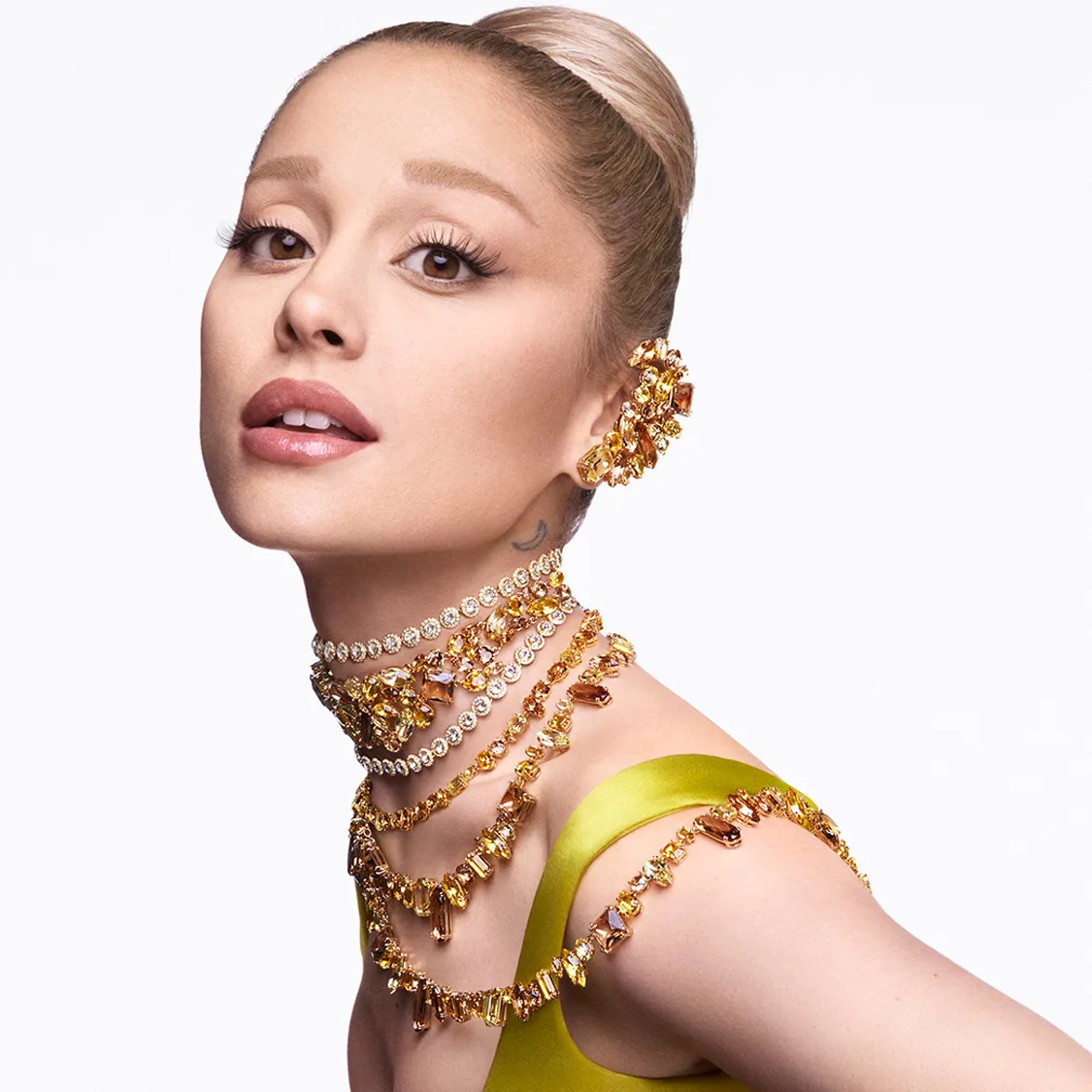 Ariana Grande wearing Swarovski Gema jewelry